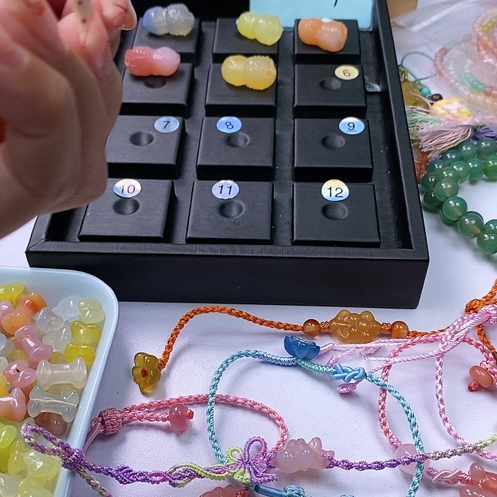 玛瑙/玉髓雕刻件未镶嵌涵*