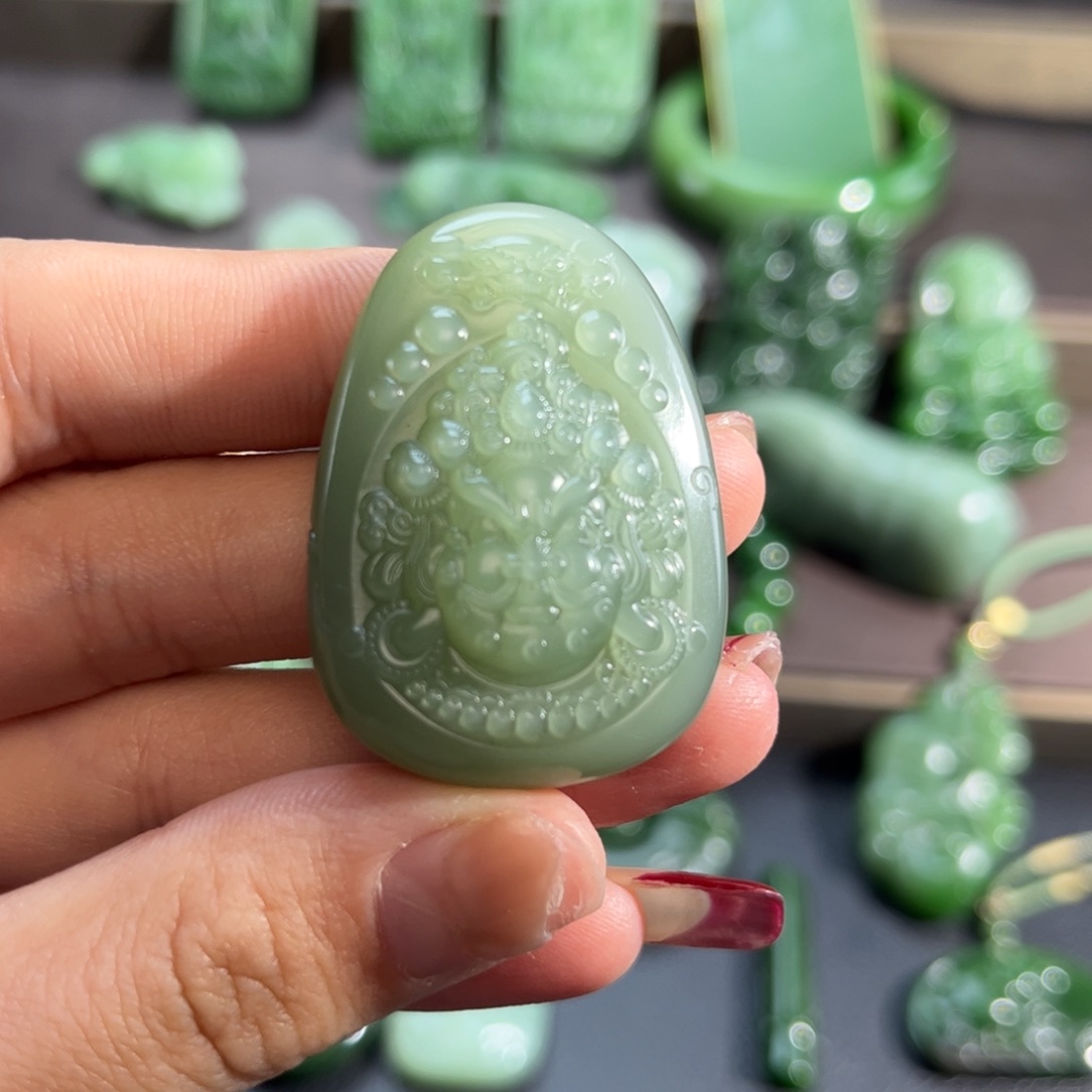 和田玉颈饰未镶嵌粉青黄财財定制