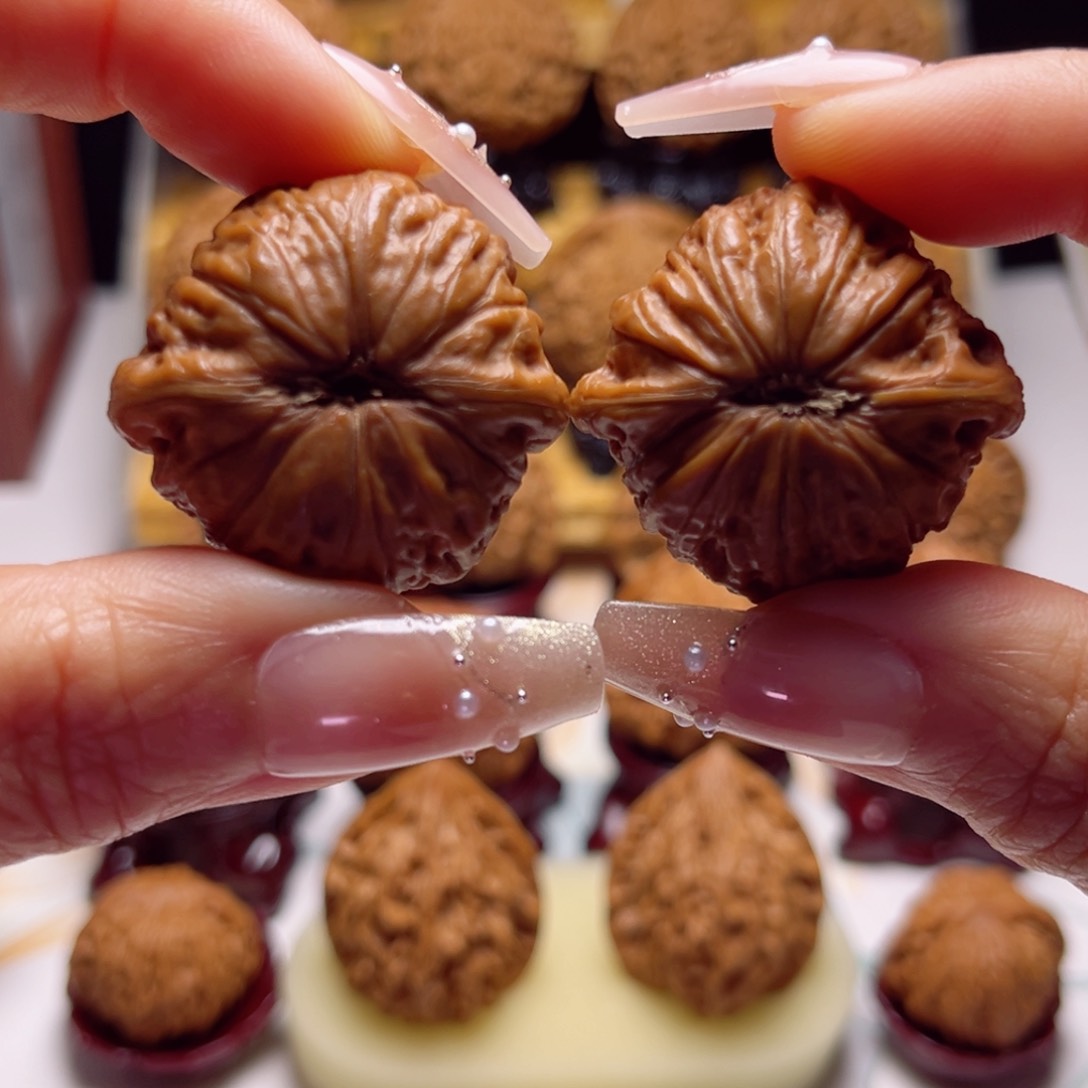 文玩核桃吊坠35尺小锤妹