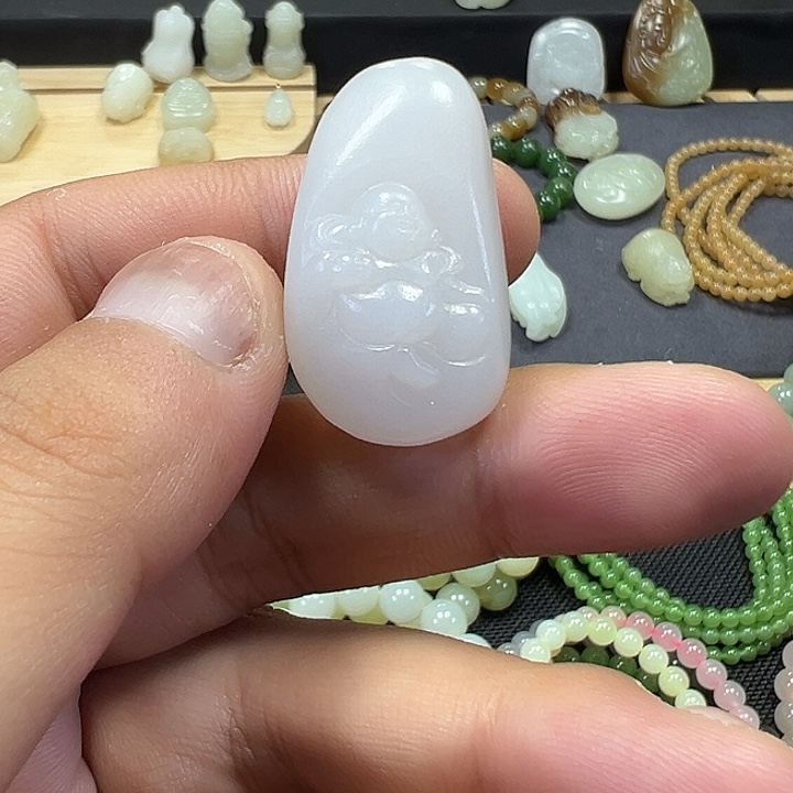 和田玉未镶嵌挂件