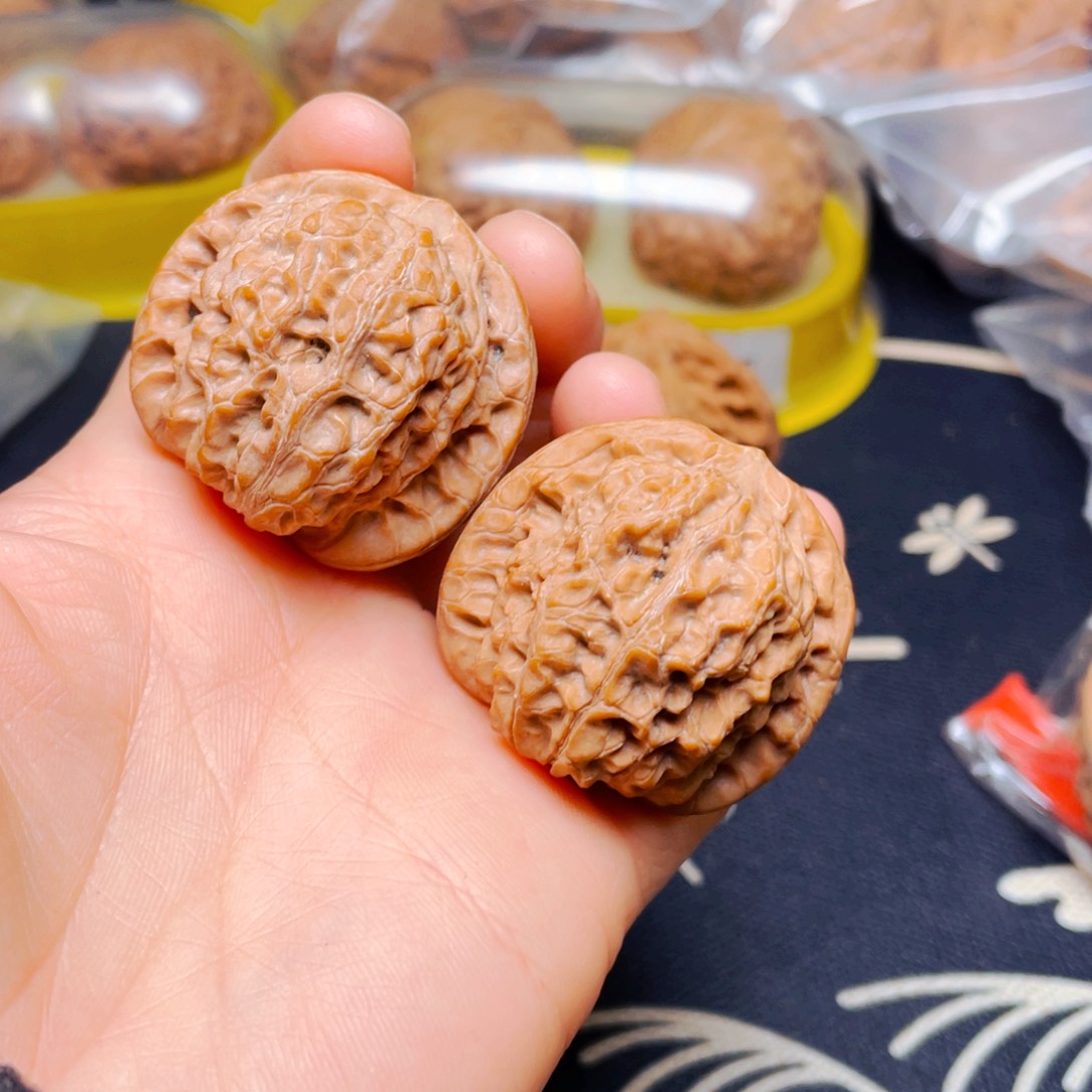 吊坠文玩核桃血麒麟