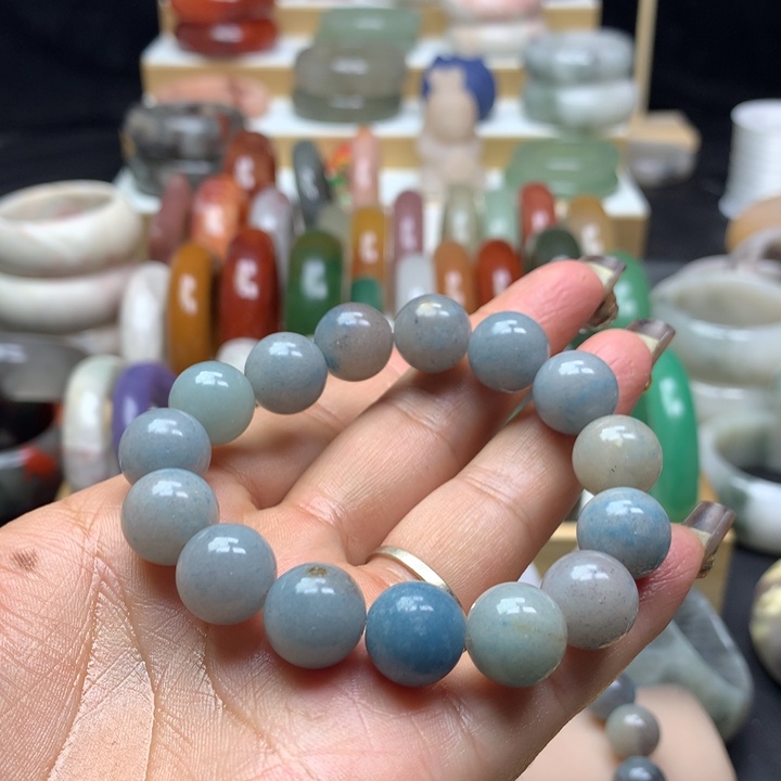 未镶嵌手镯石英质玉佳**昊