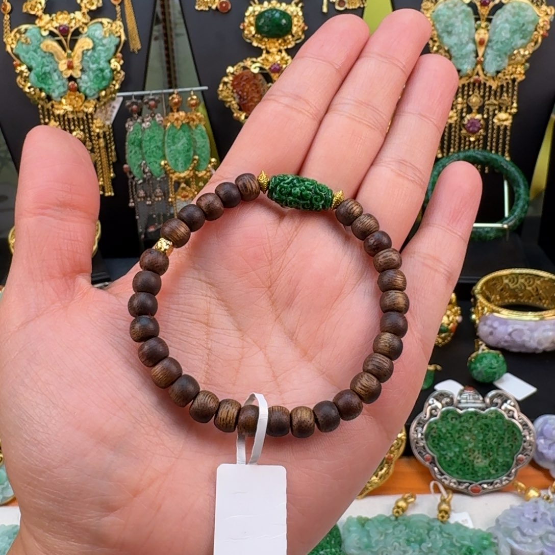 翡翠未镶嵌颈饰手串 炸价