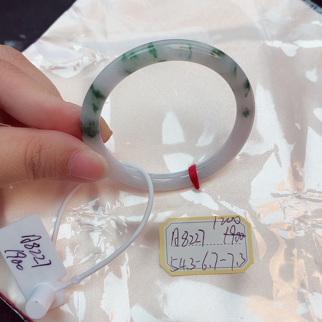 翡翠未镶嵌手镯缅甸翡翠