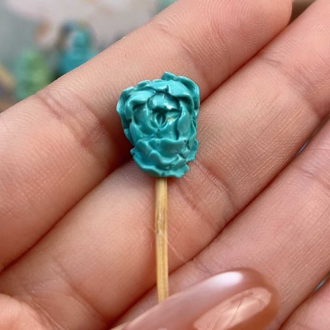 绿松石雕刻未镶嵌