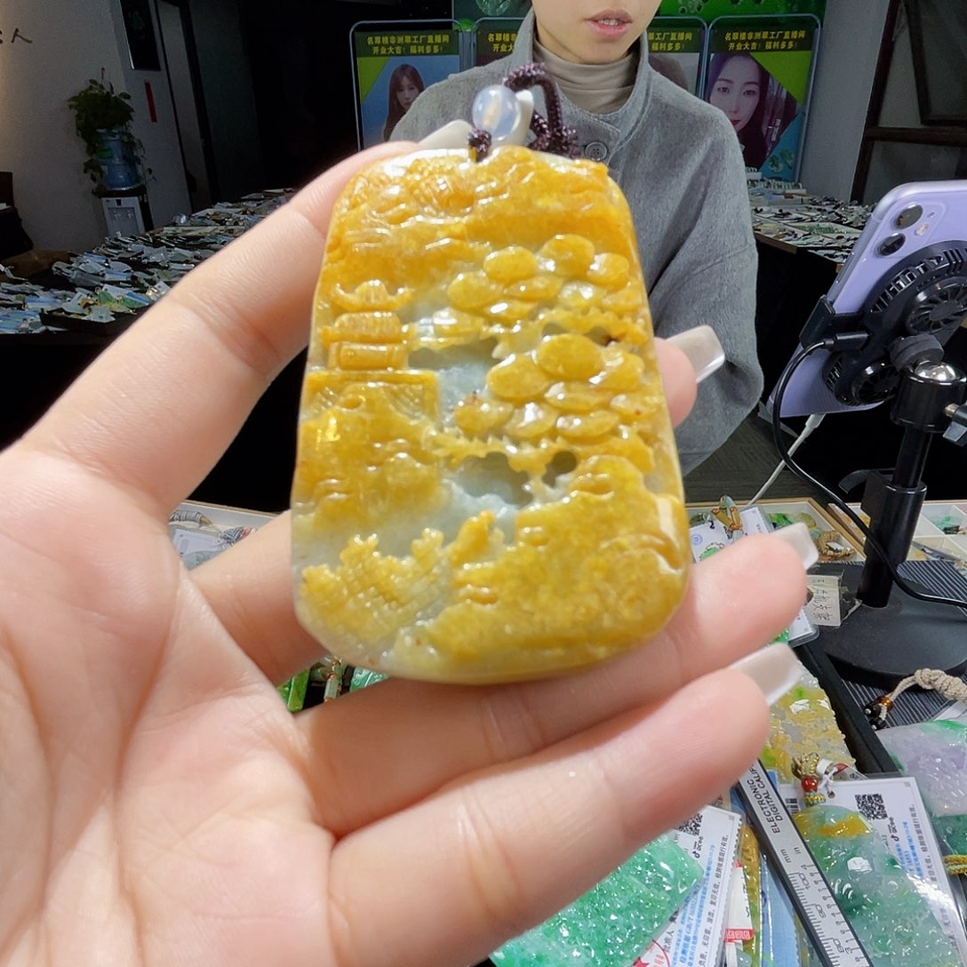 颈饰未镶嵌翡翠一