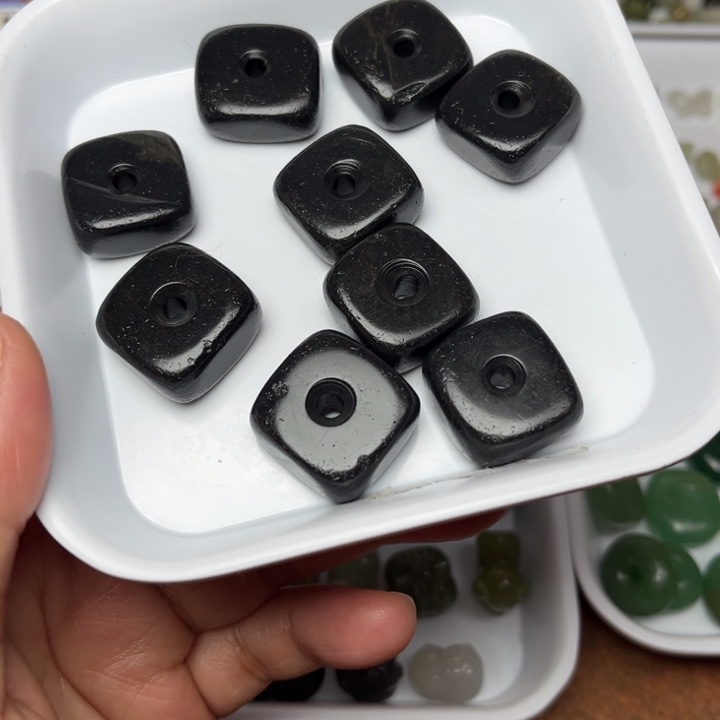 和田玉未镶嵌珠宝半成品11号微瑕款