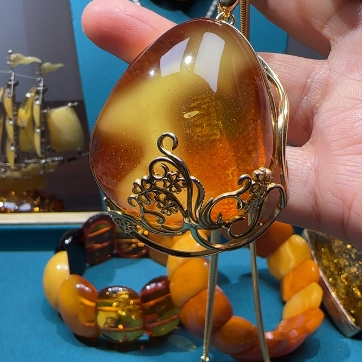 琥珀未镶嵌颈饰波兰设计款琥珀蜜蜡