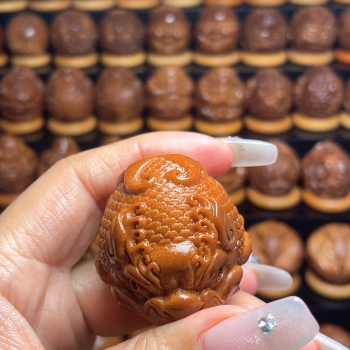 橄榄核把件快***子橄榄雕刻