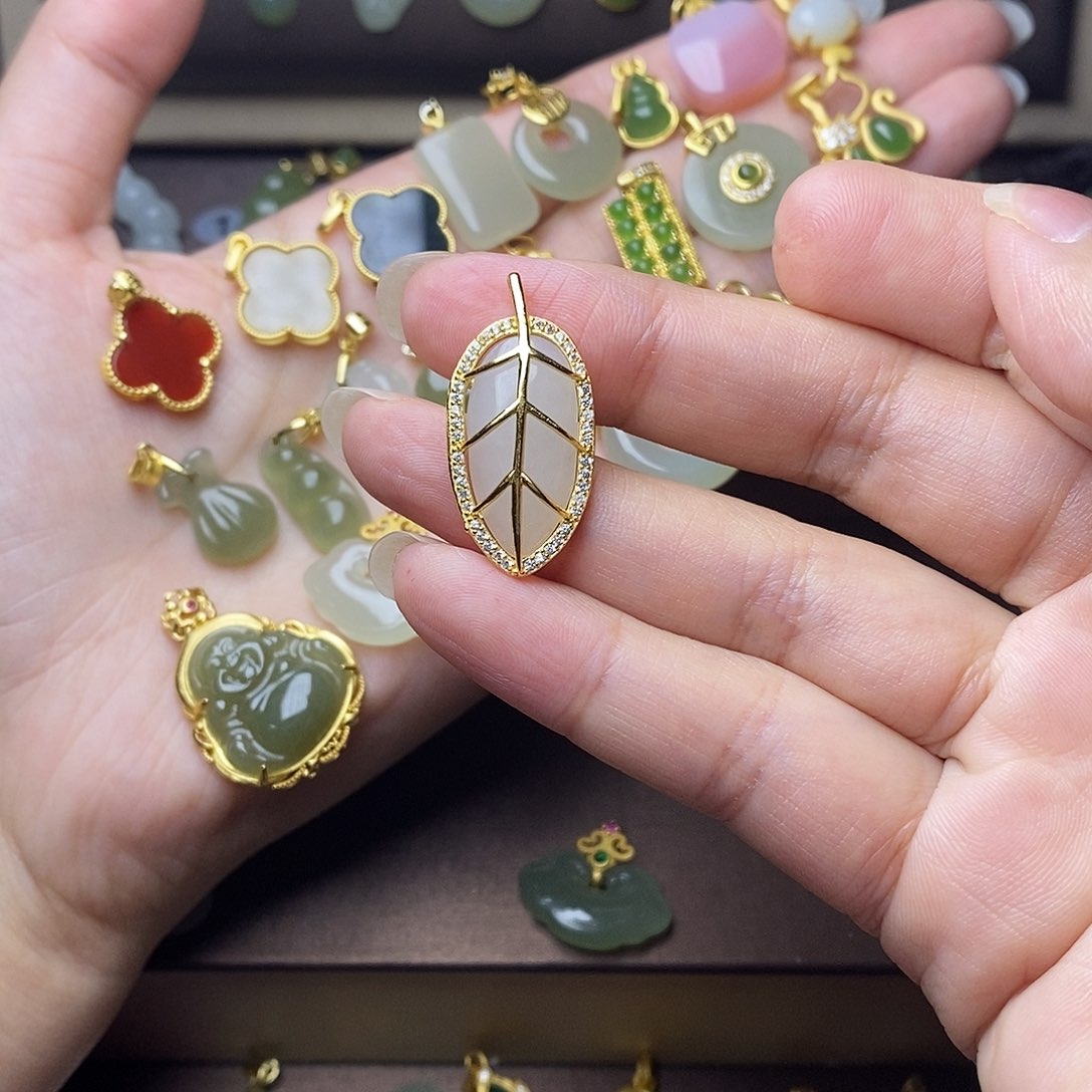 和田玉颈饰银S925镶嵌