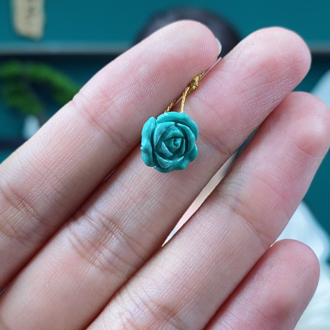 未镶嵌绿松石珠宝奇石