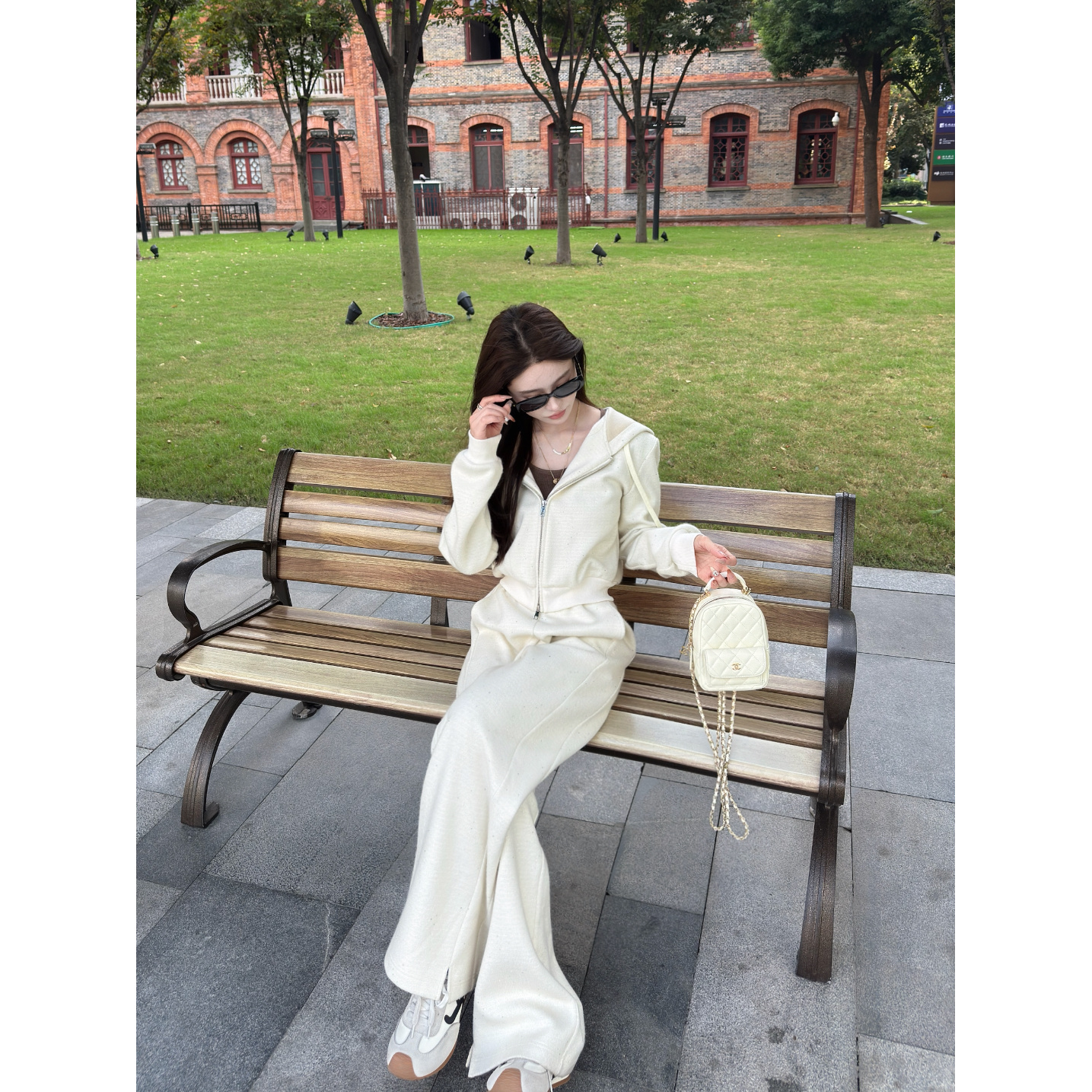 西恩定制●（机场私服）拎包就走！亮片连帽上衣裤子套装LNQ5TZ5840