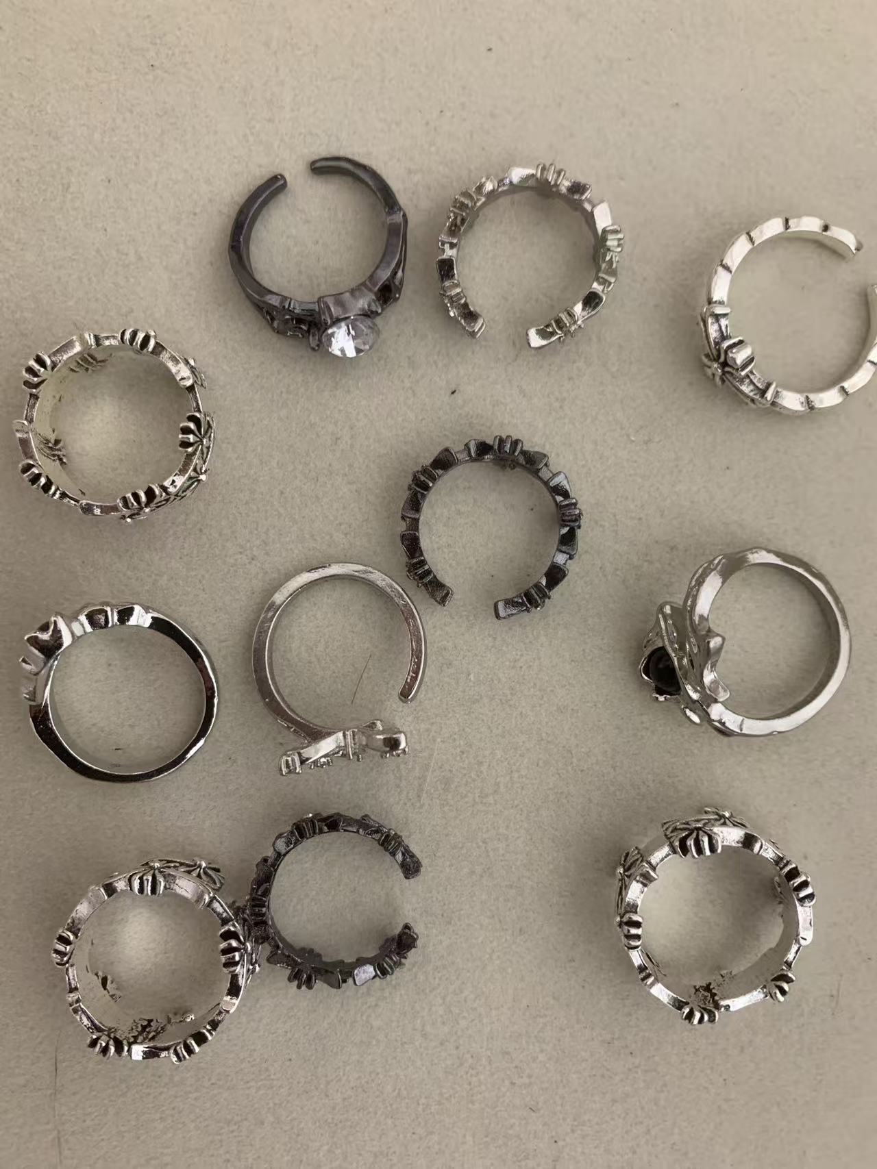 戒指随机《偏远需要补邮费》