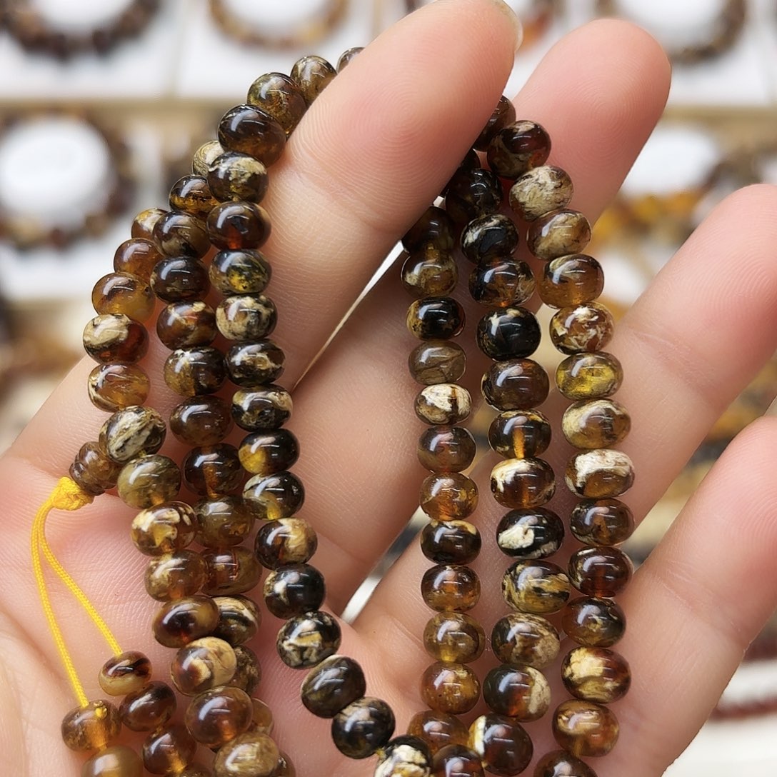 琥珀未镶嵌裸石六