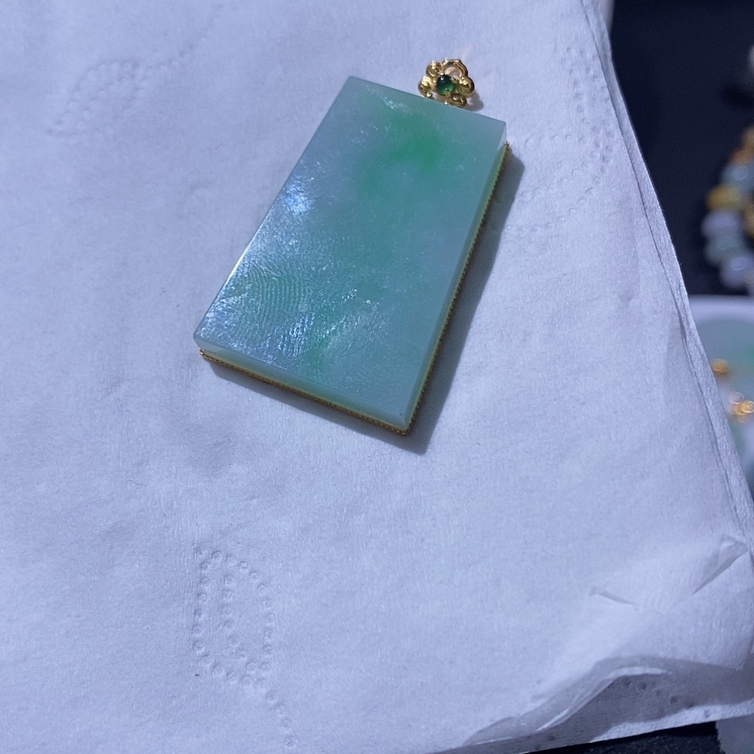 翡翠吊坠(不含链)未镶嵌