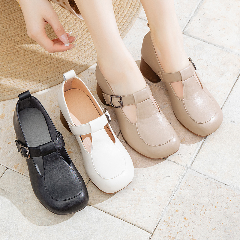 25208春秋舒适休闲百搭软底妈妈鞋平底时尚复古春季英伦风