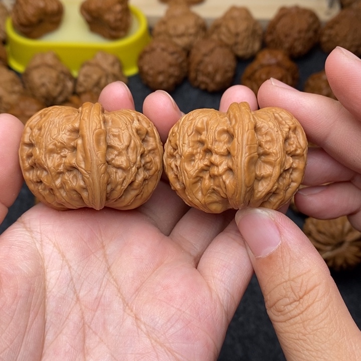 文玩核桃把件龙*元宝42