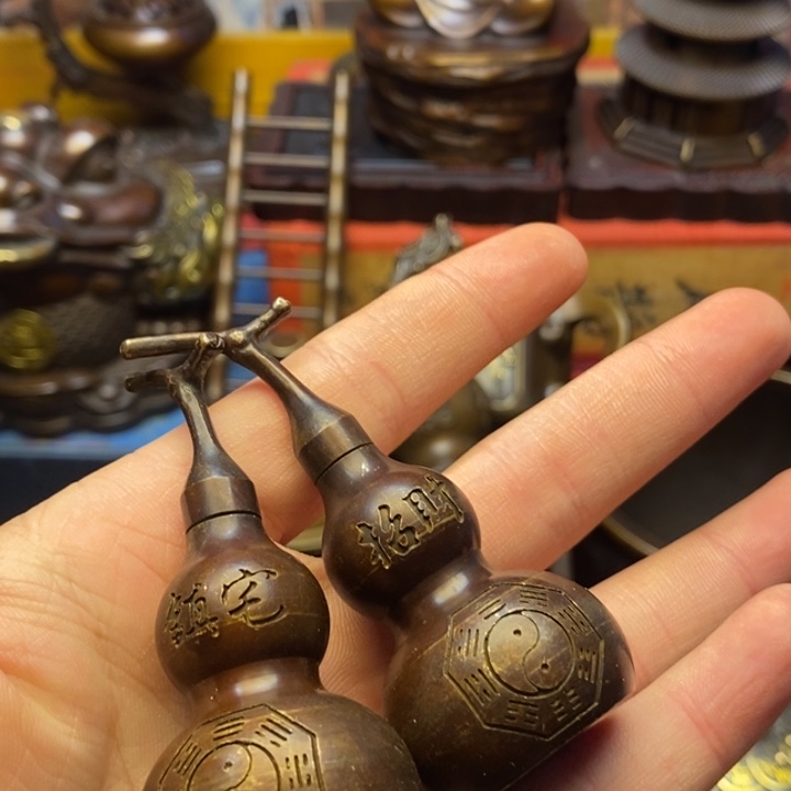 铜器摆件做工精良