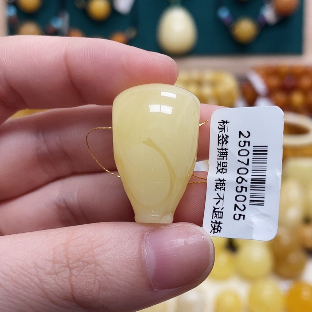 蜜蜡未镶嵌珠宝奇石17.5*27.8*17mm妖花三通