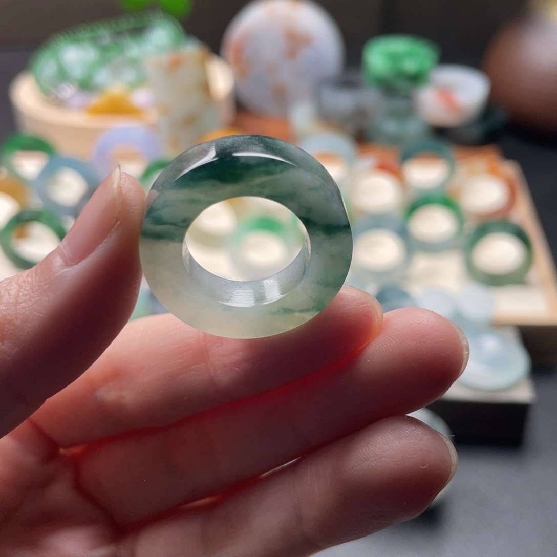 定制翡翠未镶嵌翡翠