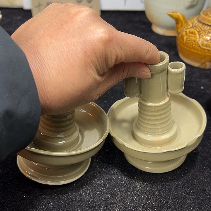 光***尘陶其他越窑烛台一对