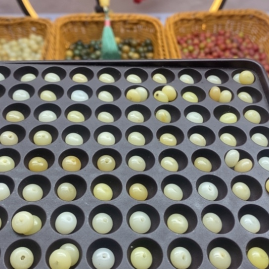 吊坠白玉菩提瑕疵5/9奶黄算盘100卡灯牌宠100