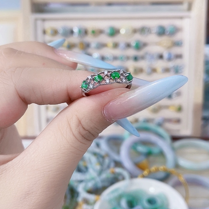 翡翠未镶嵌颈饰天然翡翠Ａ货