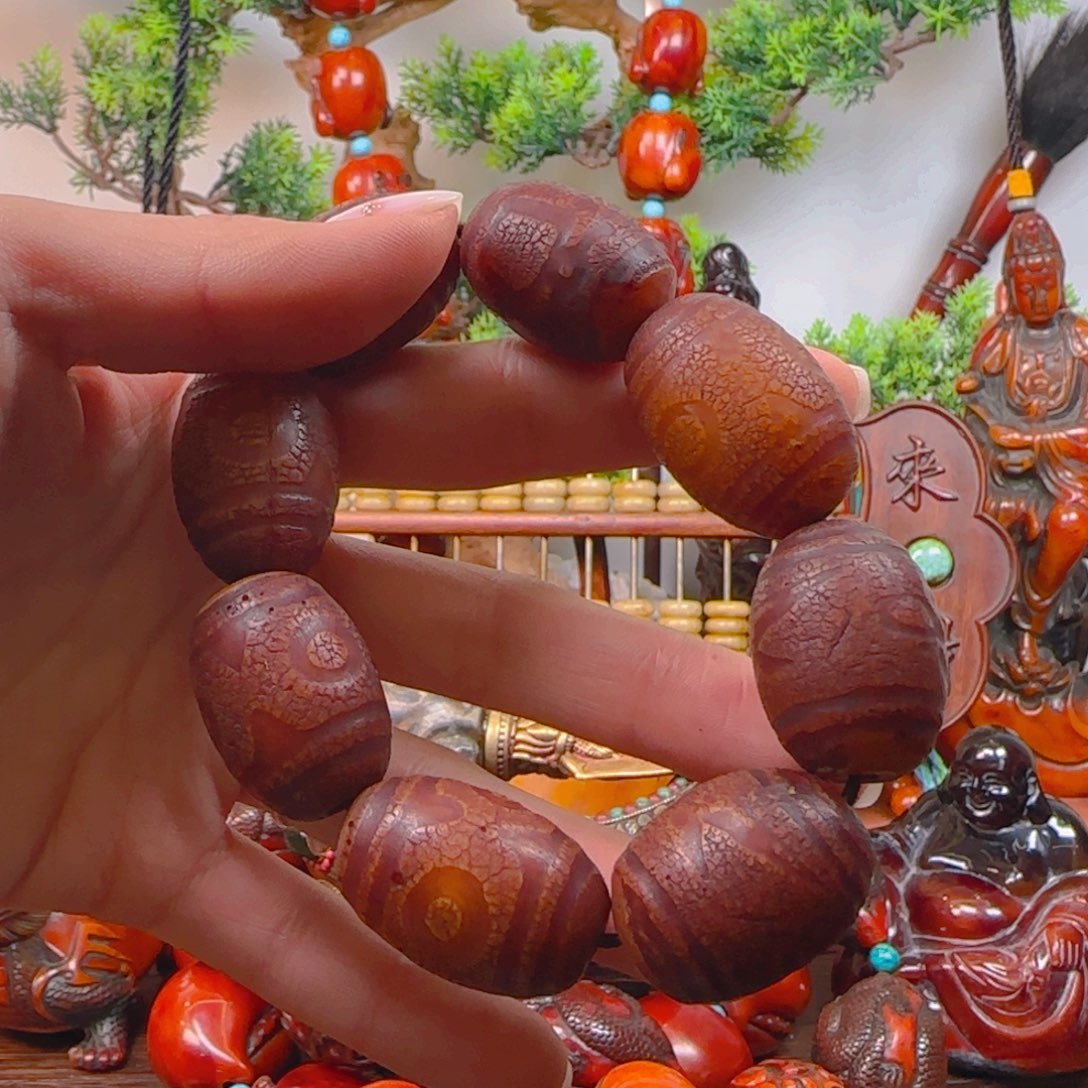 琥珀裸石未镶嵌手串