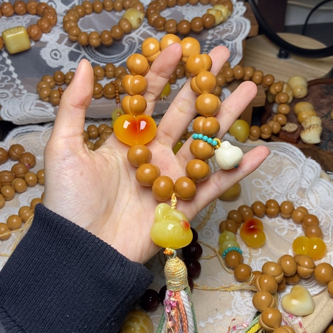 猴头核桃吊坠高定屁桃卡15