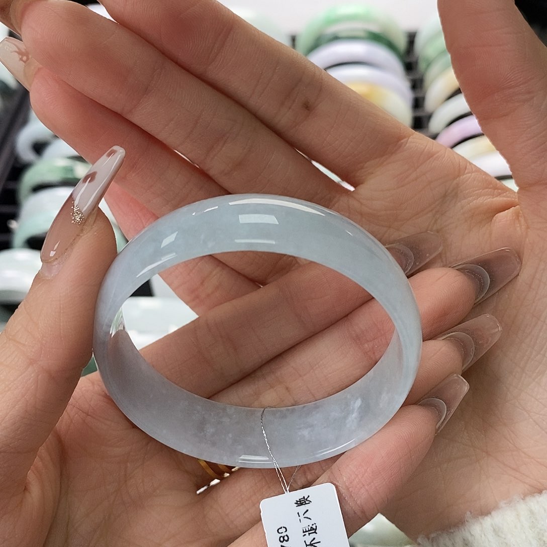 翡翠手链未镶嵌小*瓜汐