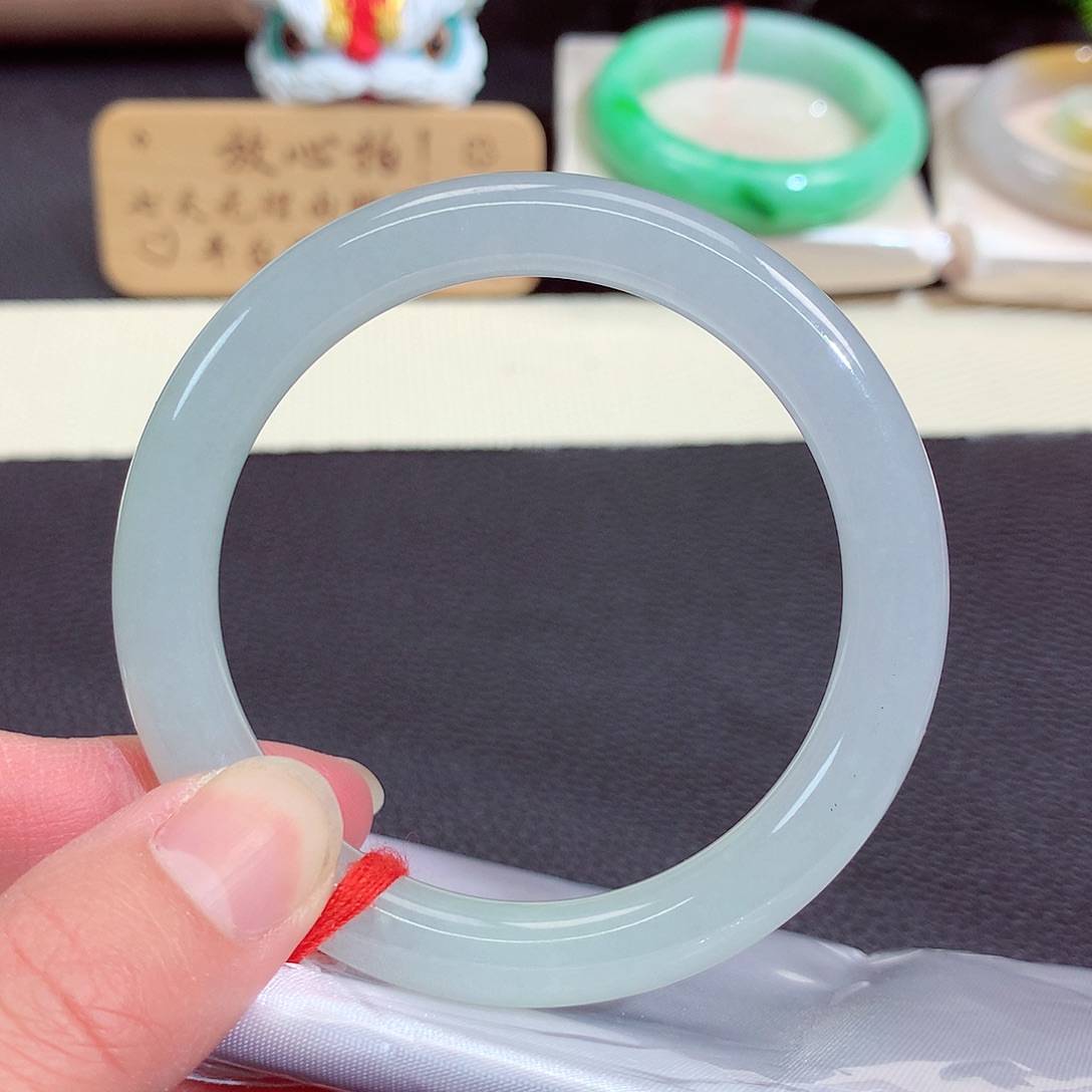 翡翠未镶嵌手镯588