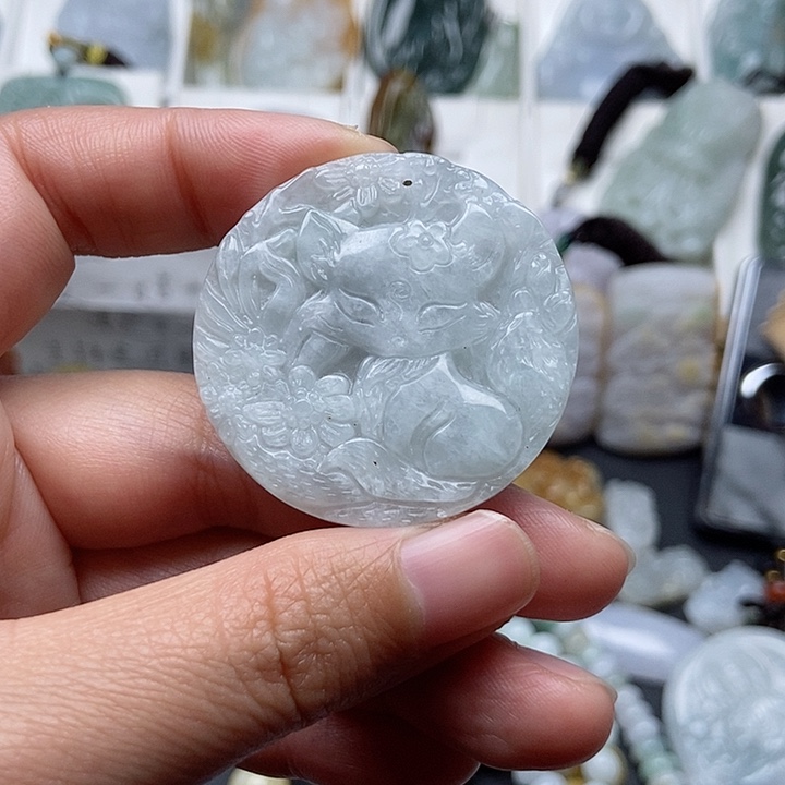 翡翠吊坠(不含链)未镶嵌翡翠