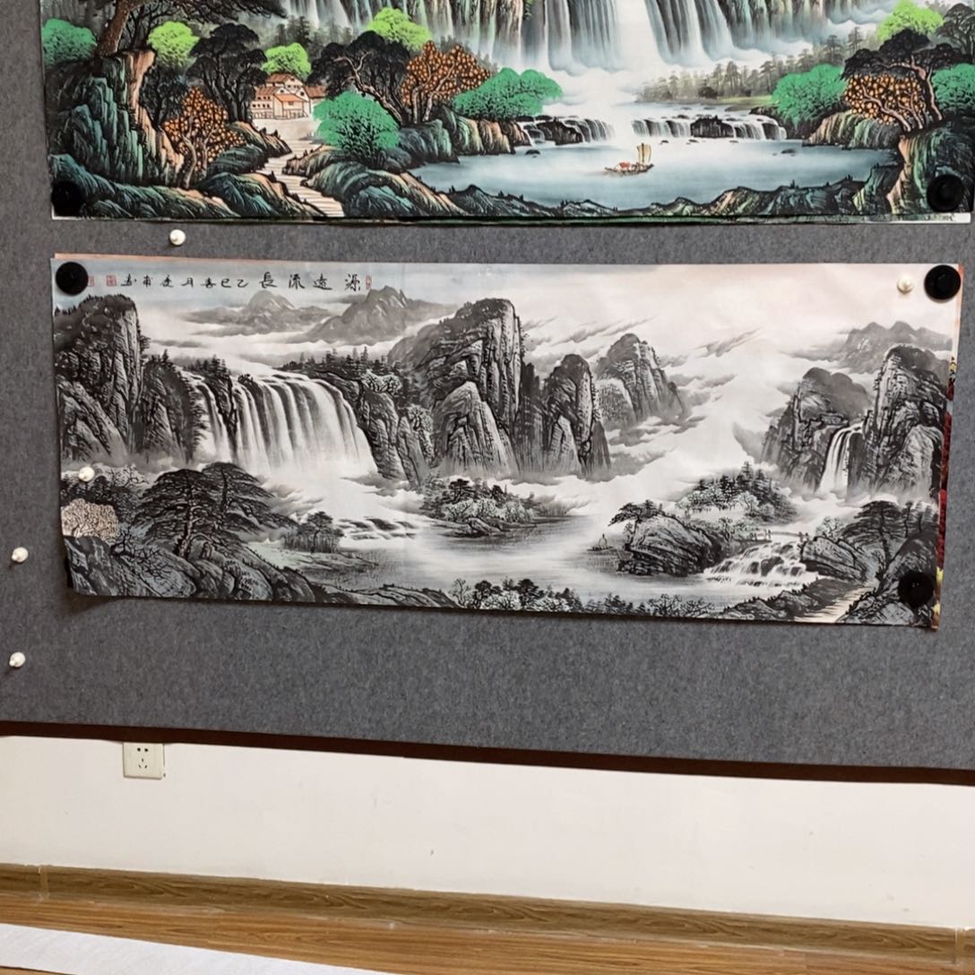国画抚****思1.8米长的水墨山水画