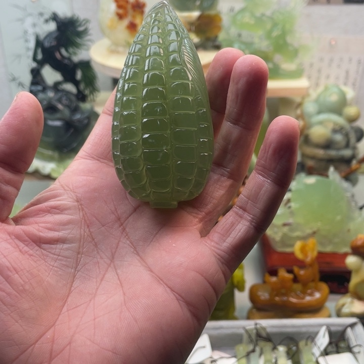 蛇纹石玉未镶嵌四大名玉手把