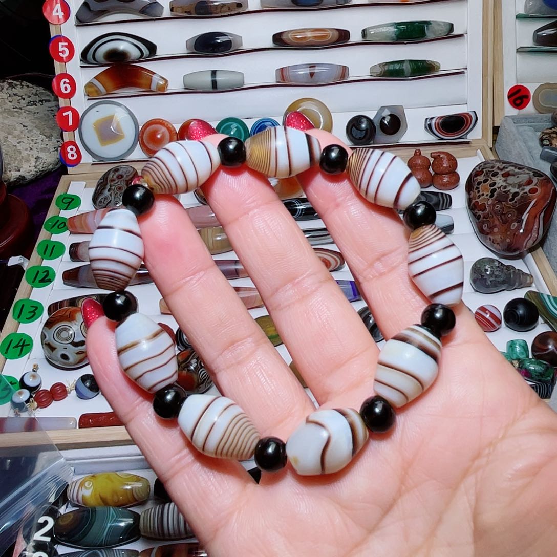 玛瑙/玉髓颈饰未镶嵌