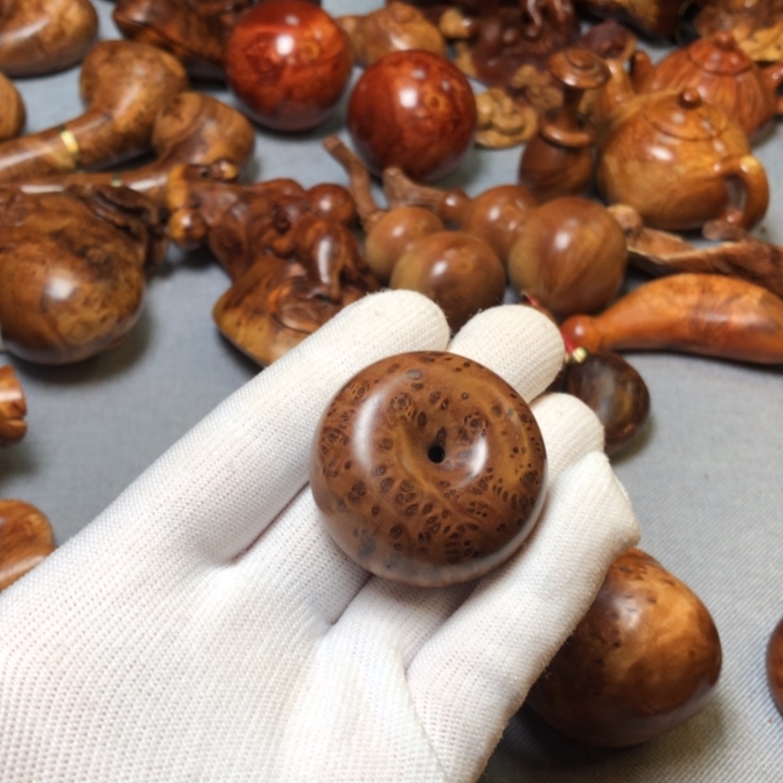 【闪购商品】木麻梨疙瘩火琉璃手把件