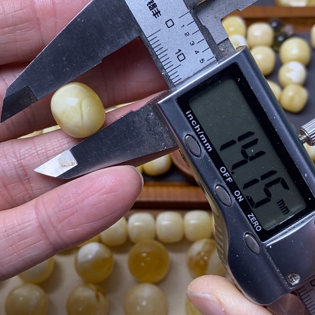 未镶嵌蜜蜡琥珀画