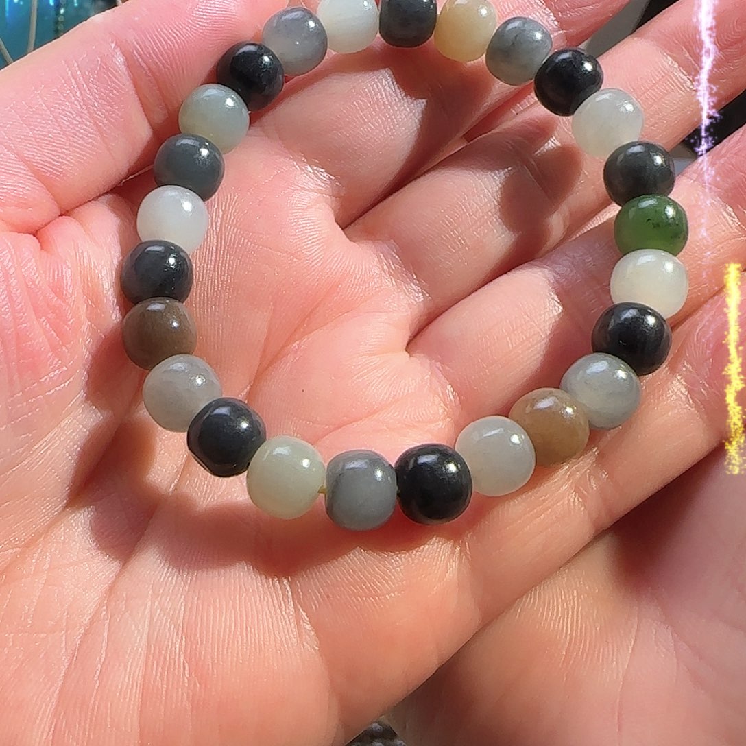 o***っ和田玉未镶嵌颈饰