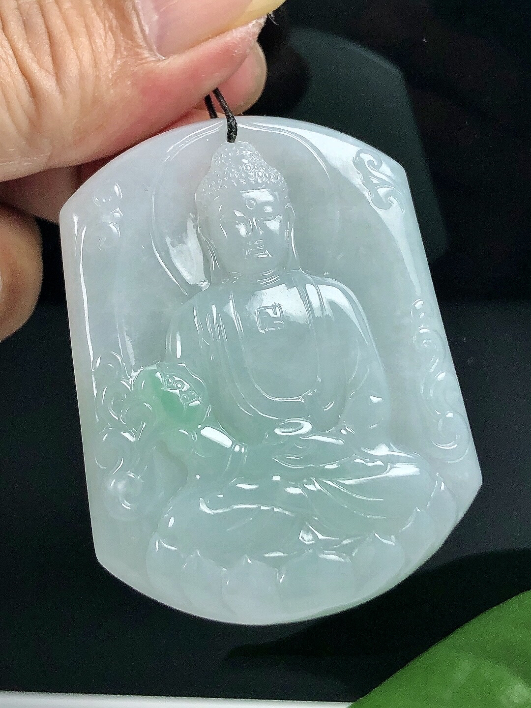 缅甸天然翡翠A货，老坑冰润飘绿大日如来佛吊坠羊猴肖守护神玉挂坠