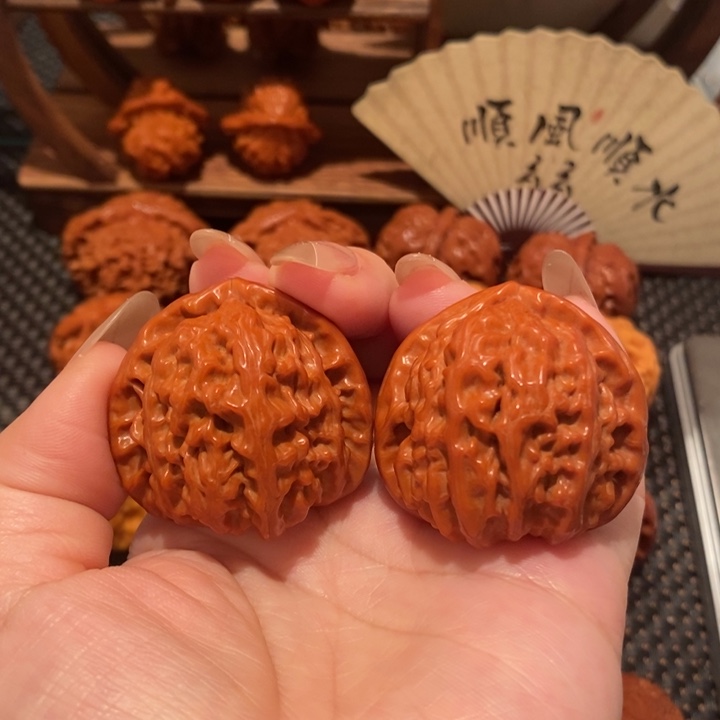 文玩核桃吊坠40三角白1155