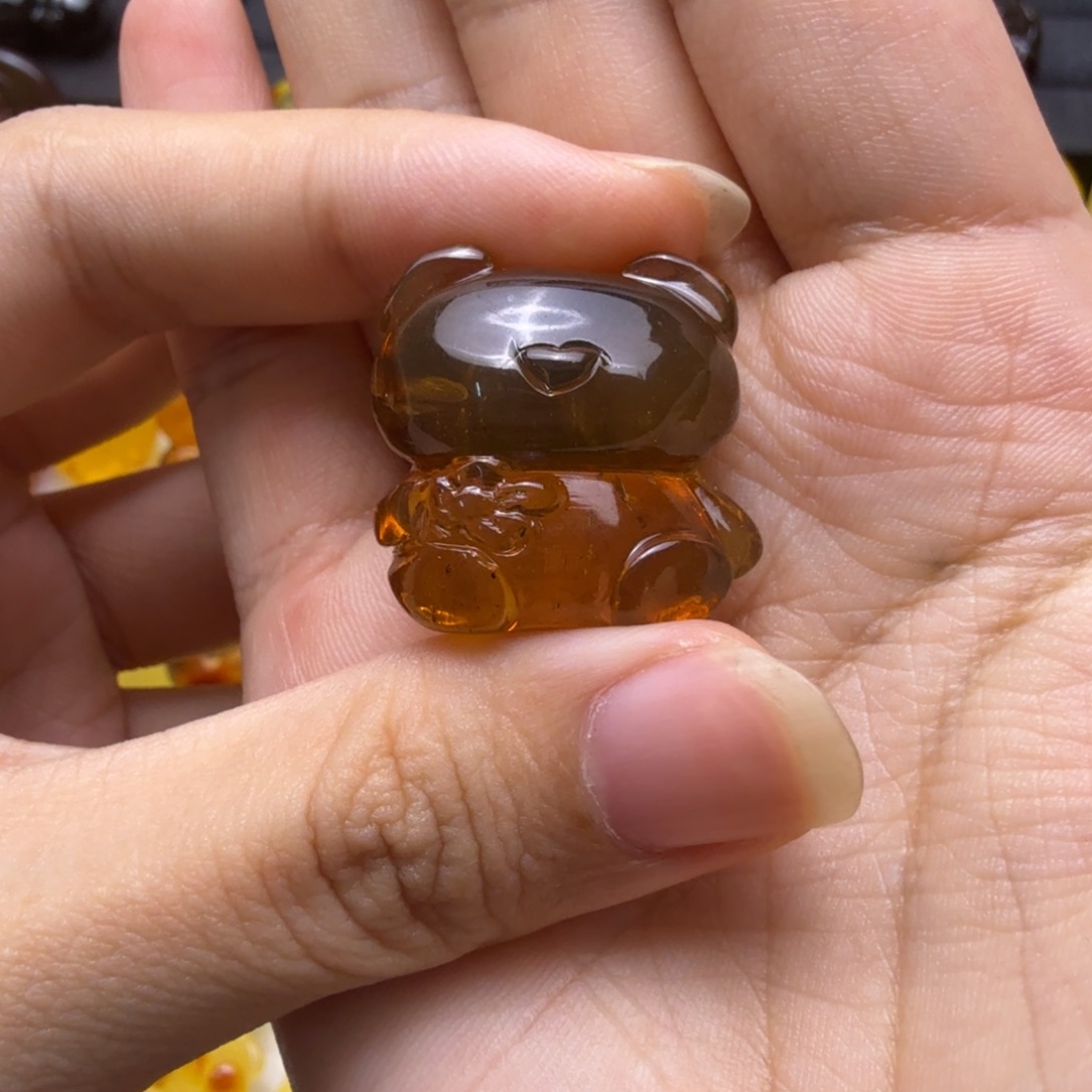 蜜蜡未镶嵌珠宝奇石