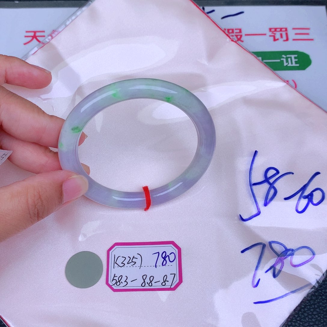 翡翠手镯未镶嵌缅甸翡翠