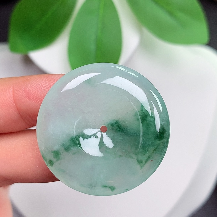 颈饰未镶嵌翡翠平安扣 31.8x6.1mm