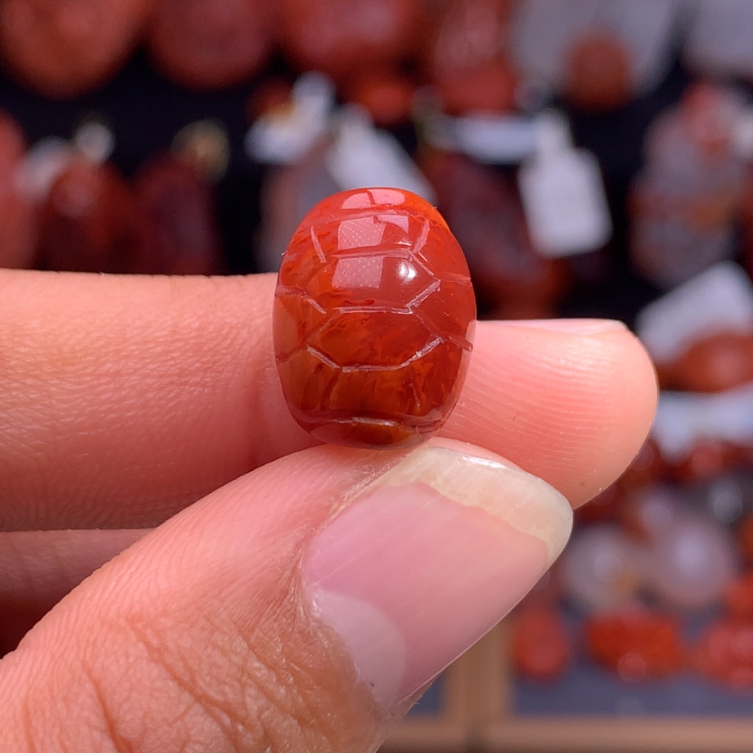 南红玛瑙未镶嵌珠宝半成品富甲