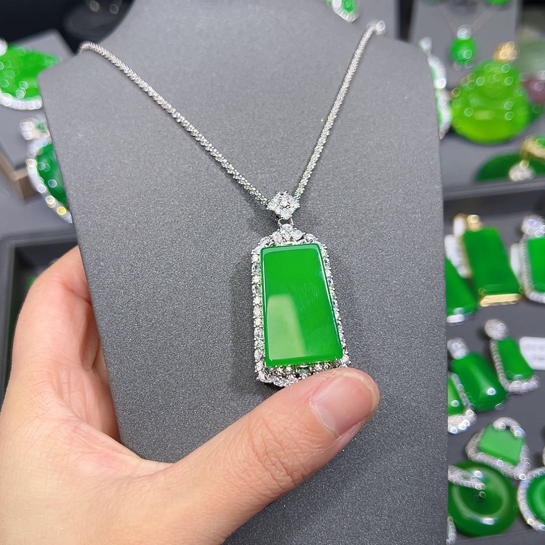 玛瑙/玉髓合金颈饰