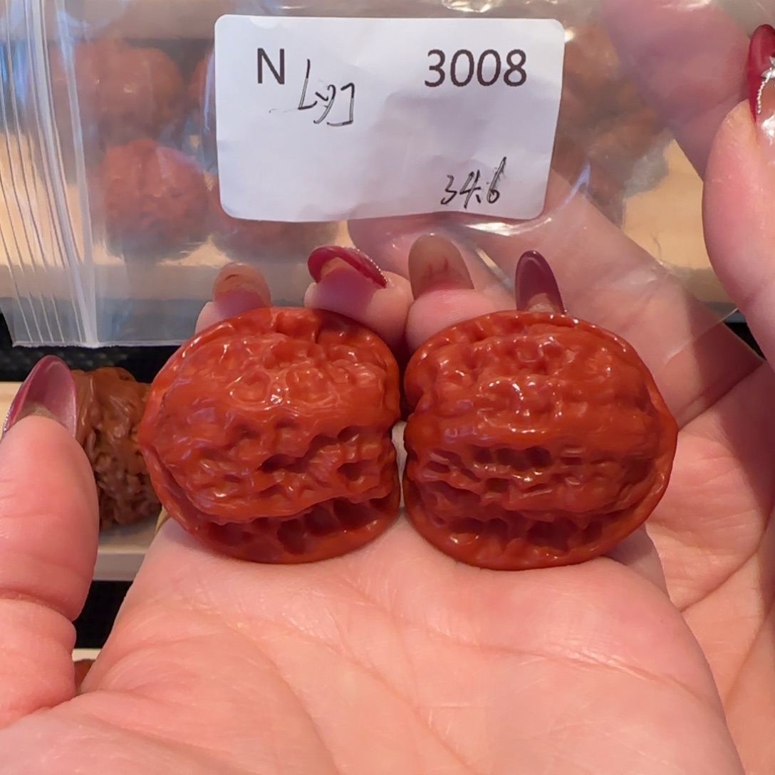 人***漫吊坠文玩核桃玉化野狼34精品