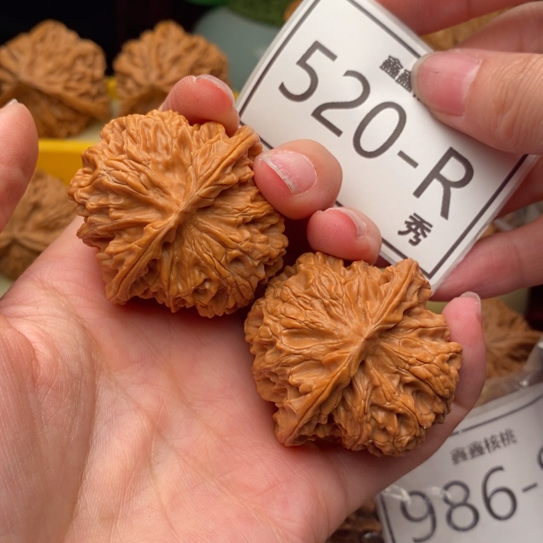 文玩核桃把件苹果园43