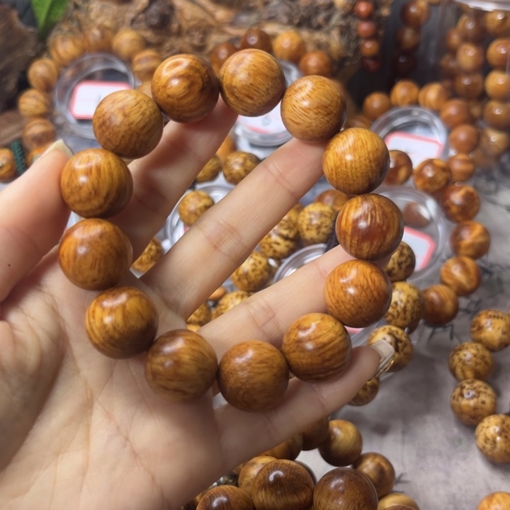 绝***击松木木雕款1.8手串