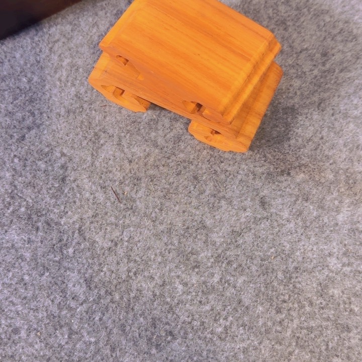 贡木底的的的的的的