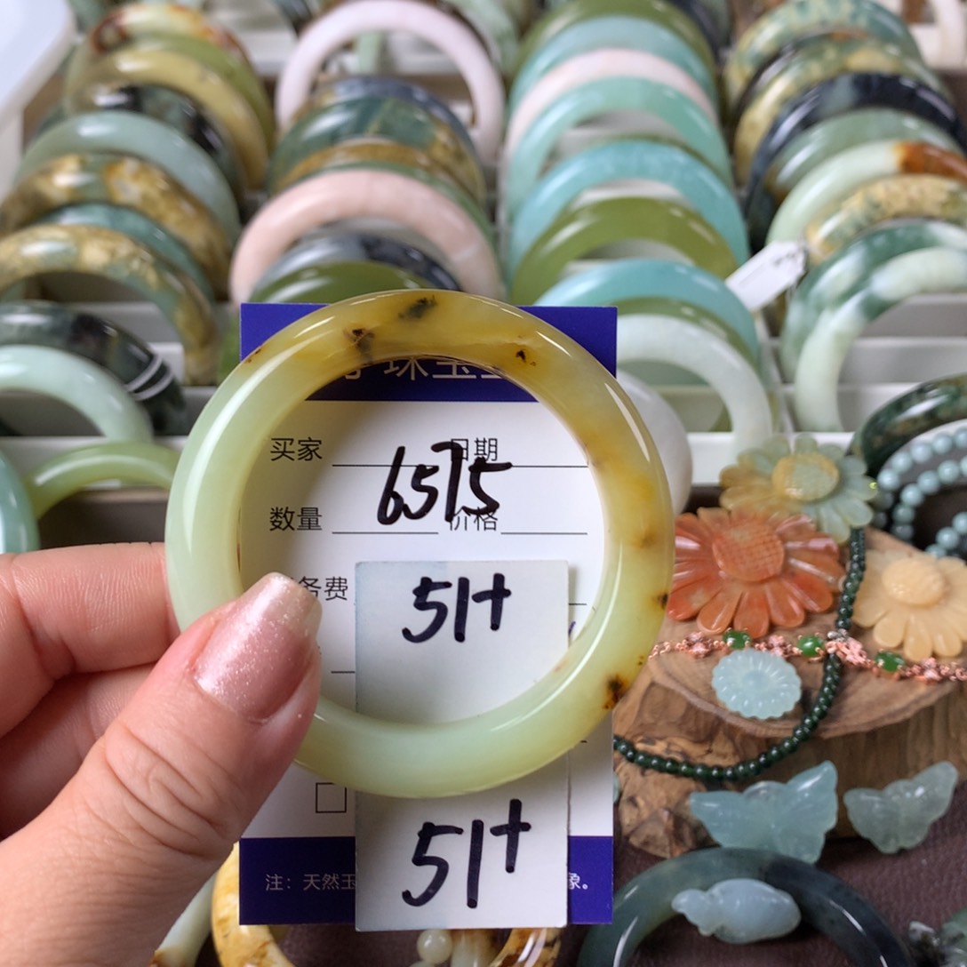 蛇纹石玉手镯未镶嵌6575